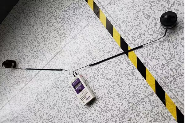 Conductive PVC Vinyl Flooring Size 600mmx600mmx2.5mm Lab Application