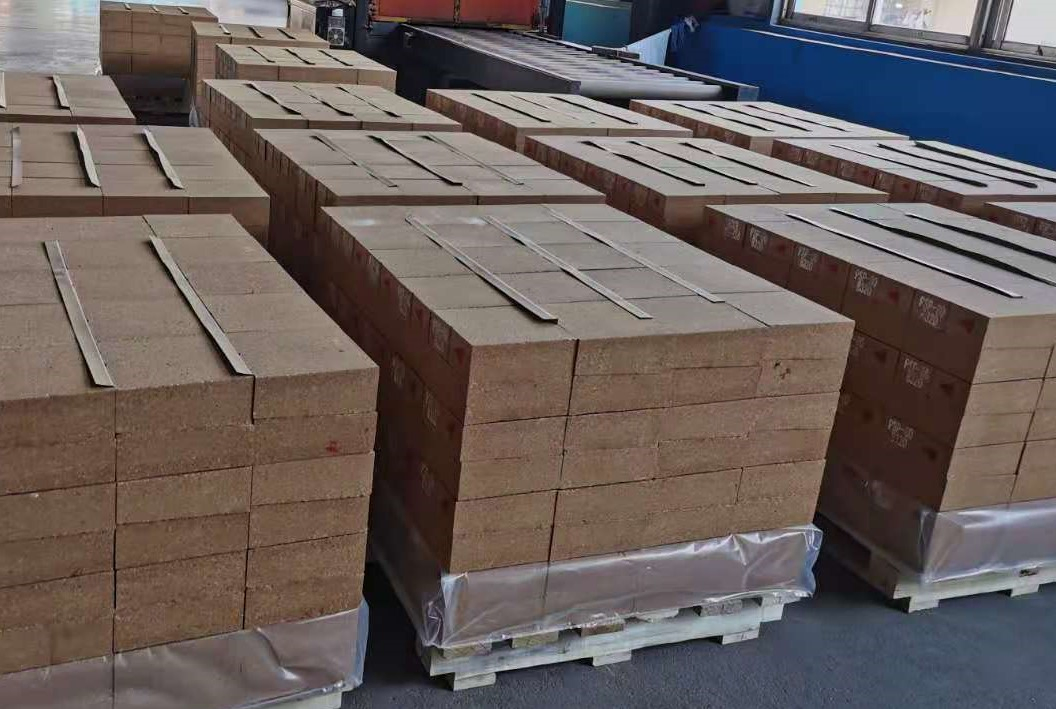 Огнеупорный кирпич MLJ85 для зоны перехода цементной печи