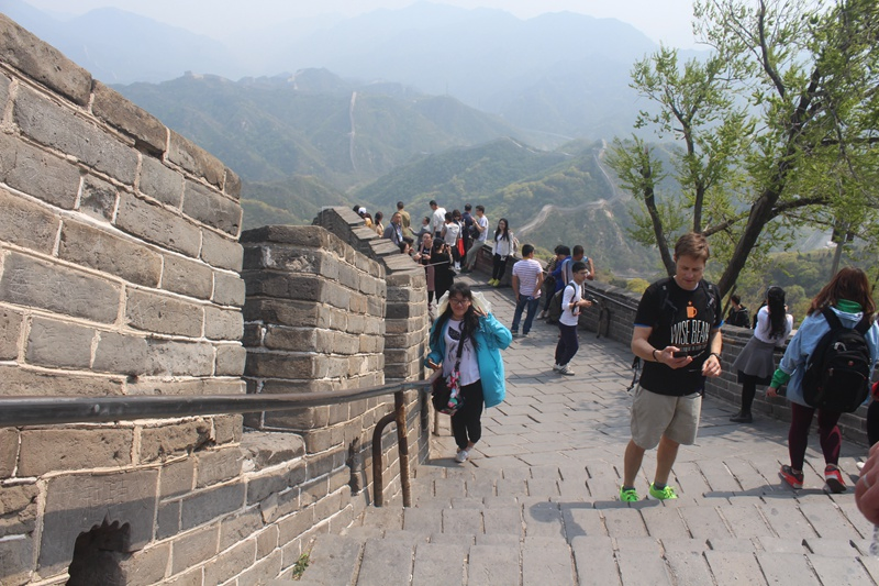 Электронный переводчик-гид с английским и китайским