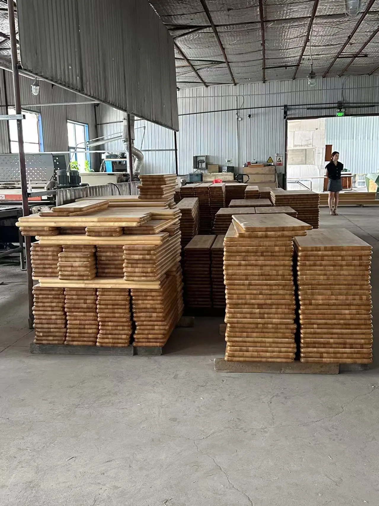 Eco E1 Solid Wood Worktops, Warm Grain, No Cracks, Industrial to Japandi