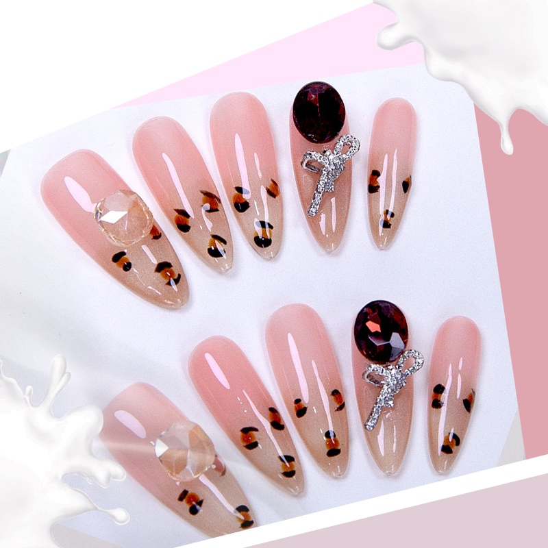 Chic Leopard Print Press-on Nails with Gemstone Bowknot