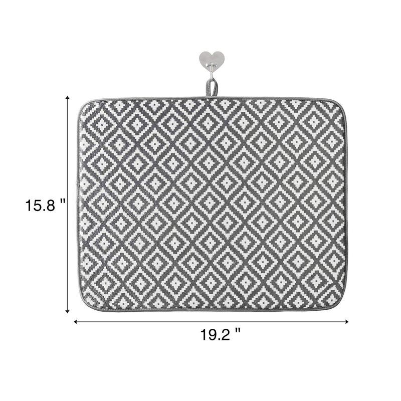 Прямоугольные салфетки для стола в полоску