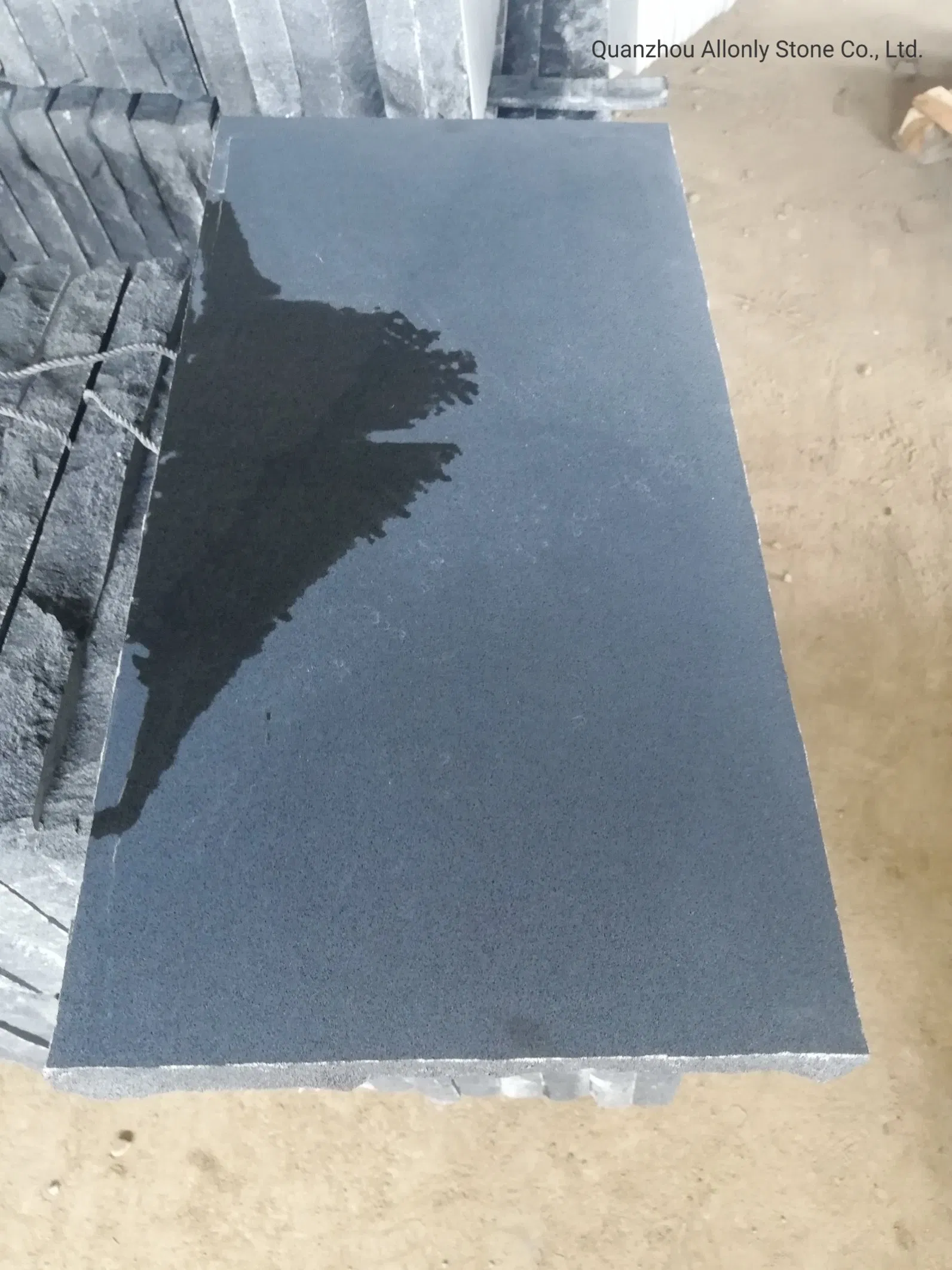 Hainan Outdoor Basalt Grey Andesite Step Stone for Garden Decoration