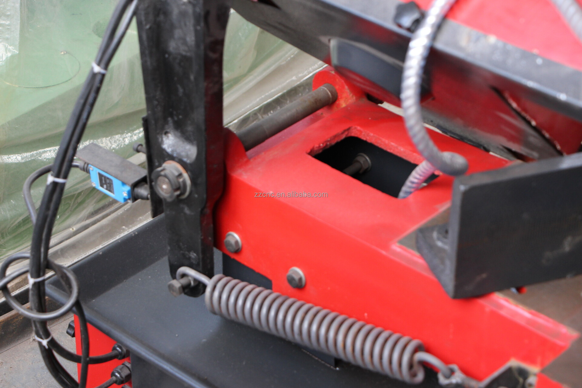 Станок ленточнопильный по металлу BS712N