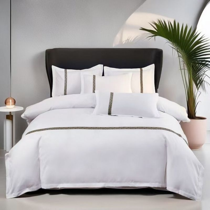 ODM/OEM Hotel Guesthouse Bedding White Brushed Queen King Bed-Linen Webbing Quilt Comforter Duvet Cover Soft Bed Sheets Double Pillowcases Bedding Set
