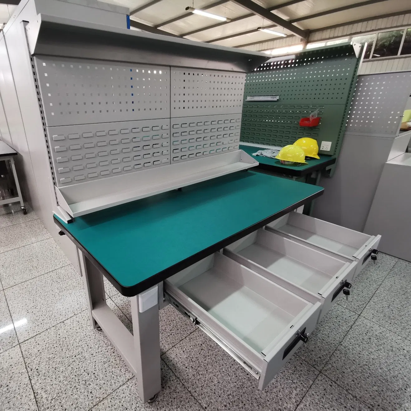 1.5 Meter Metal Garage Workbench with Hanging Drawers