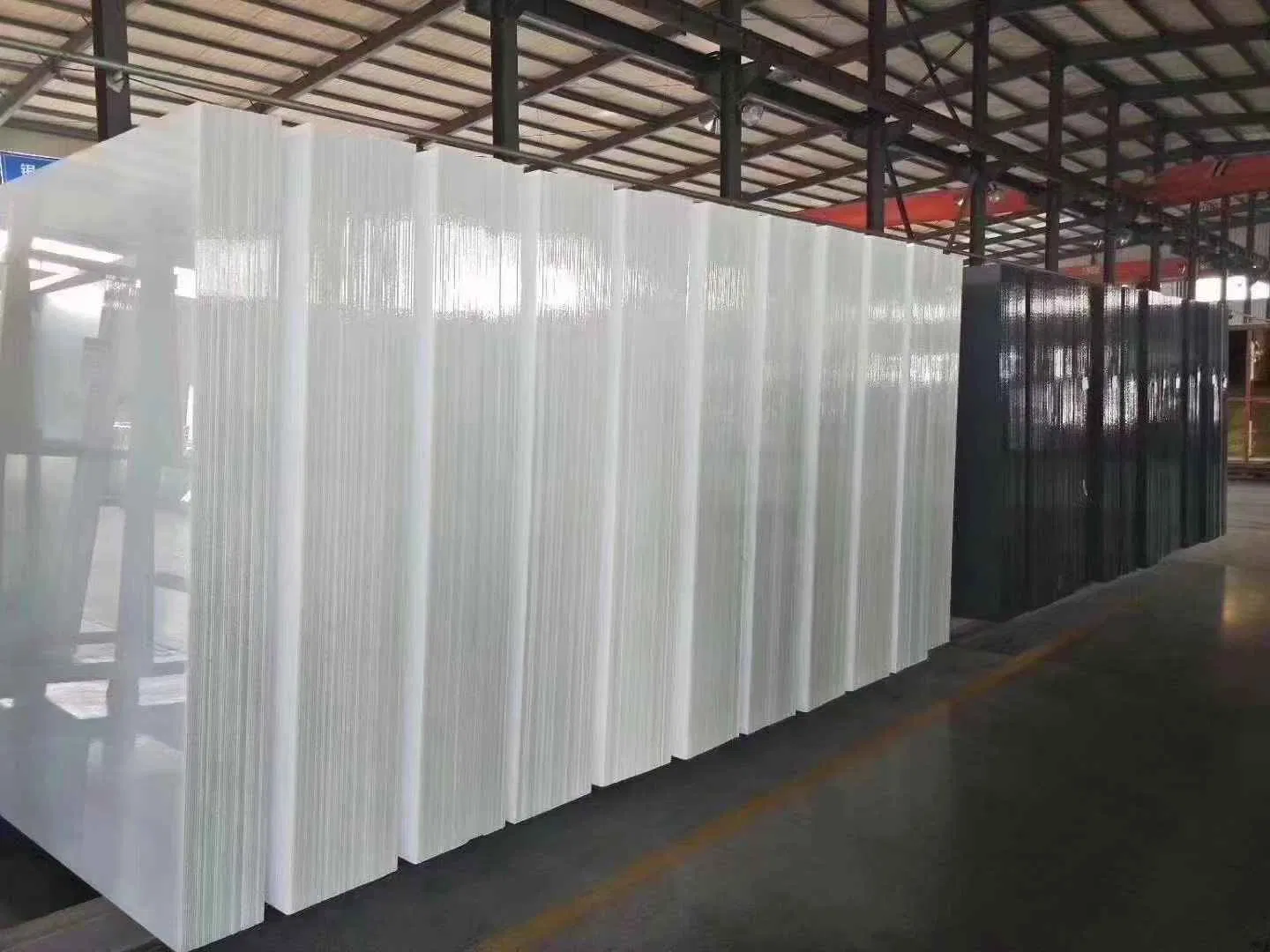 Lacquered Glass / Back Painted Glass 4mm