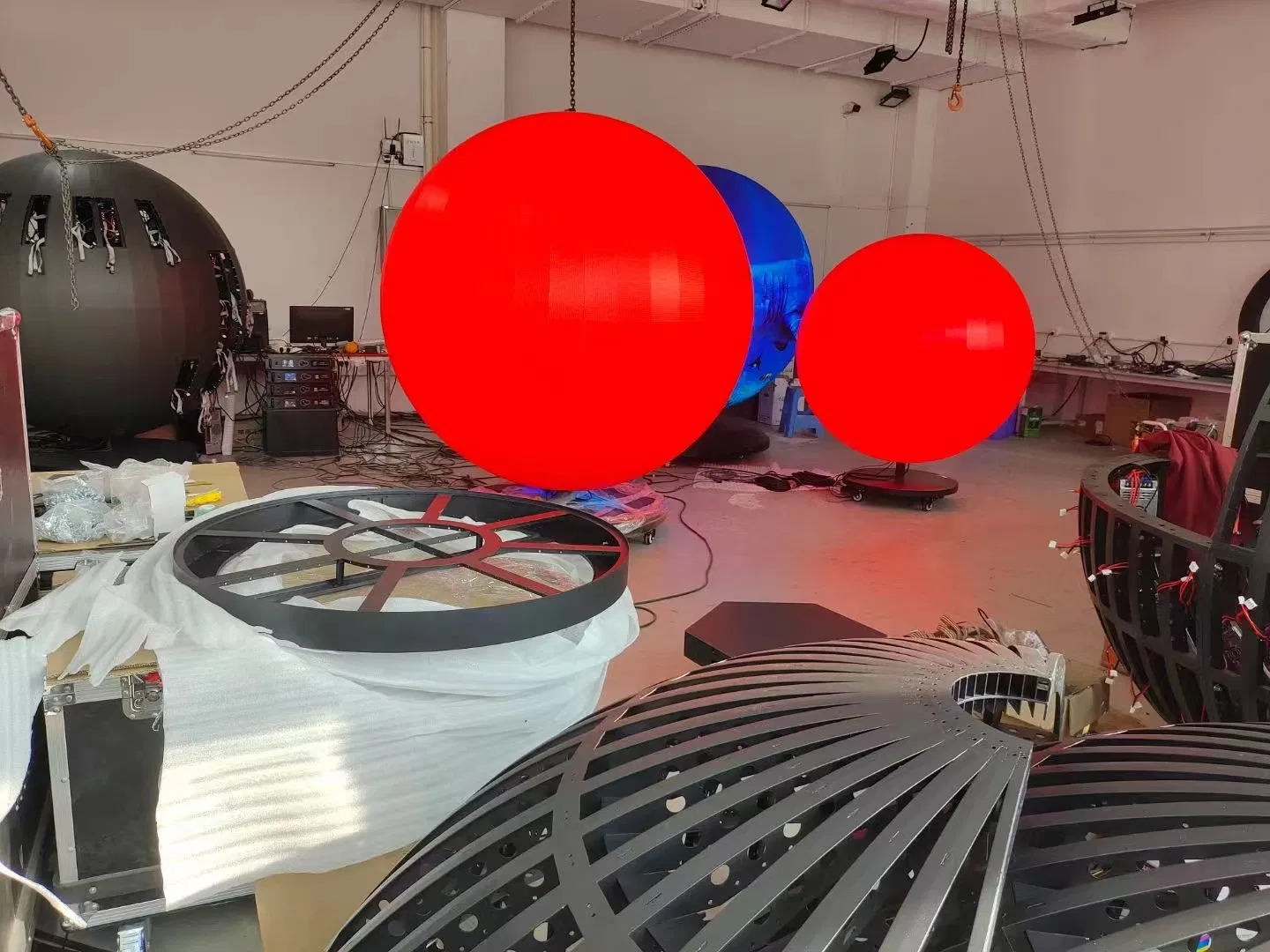 Dedi Factory Custom Globe Sphere Screen P1.8 P1.9 P2 P2.5 P3 P4 LED Ball Screen Video Irregular Shaped Spherical LED Display