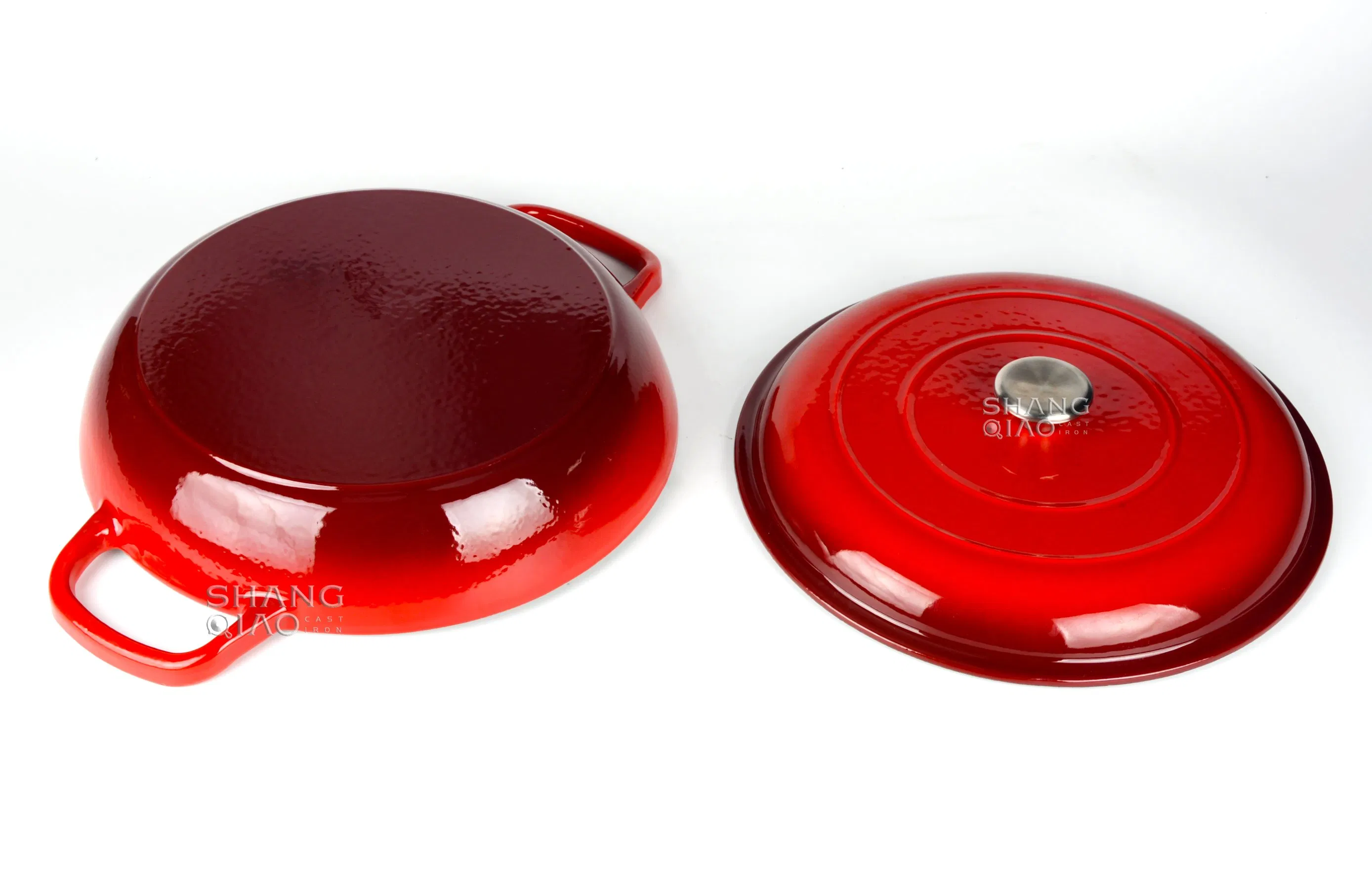 Чугунная эмалированная кастрюля для тушения и запекания