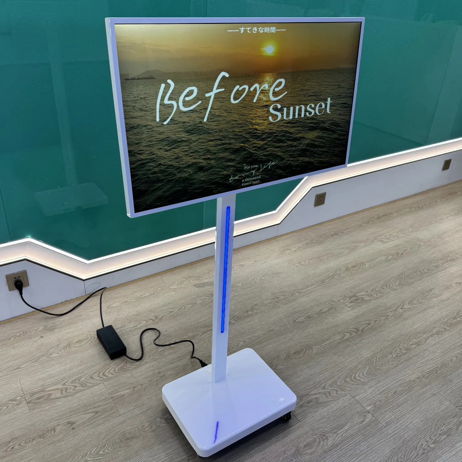 Indoor Advertising Customized 32 Inch Floor Stand Display Digital Signage Totem LCD Screens