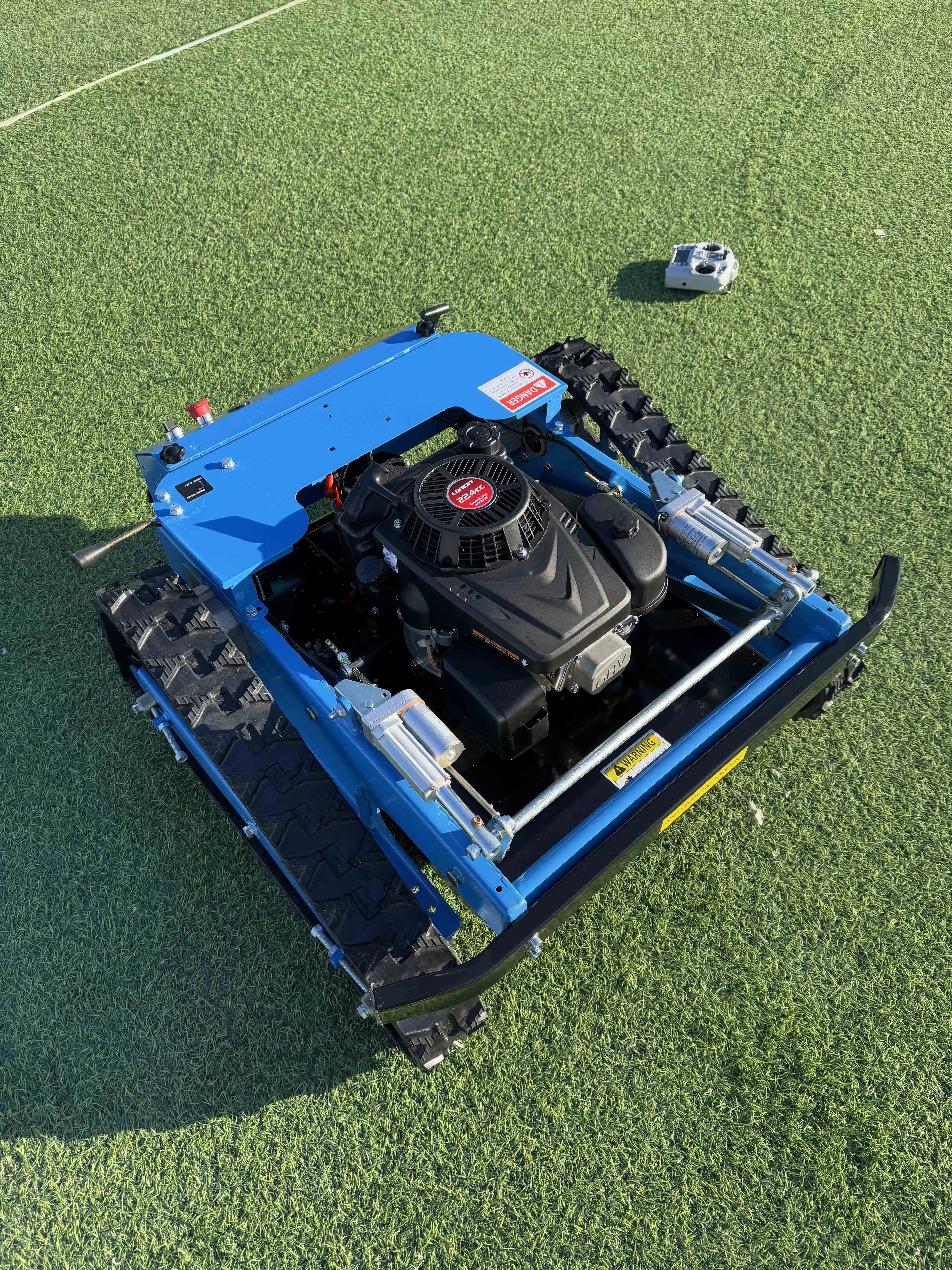 Газонокосилка с дистанционным управлением