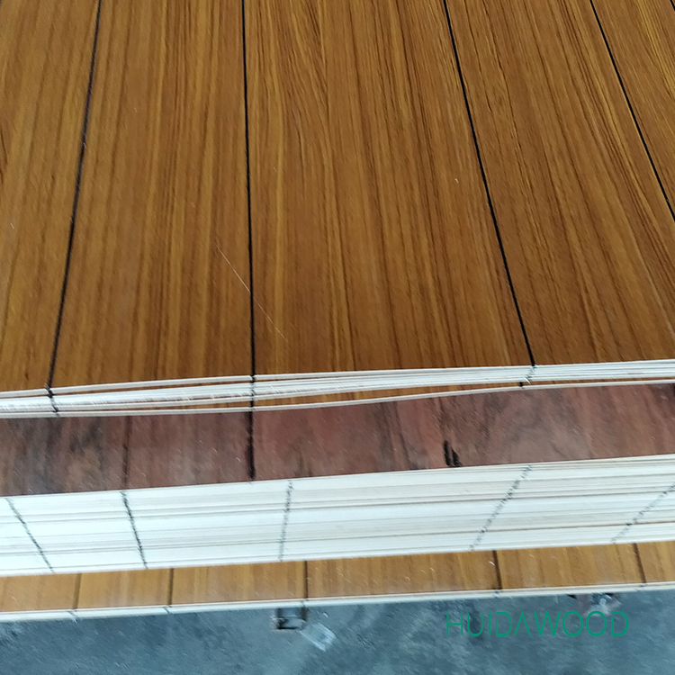 Фанера с бумажным покрытием и пазами для стен