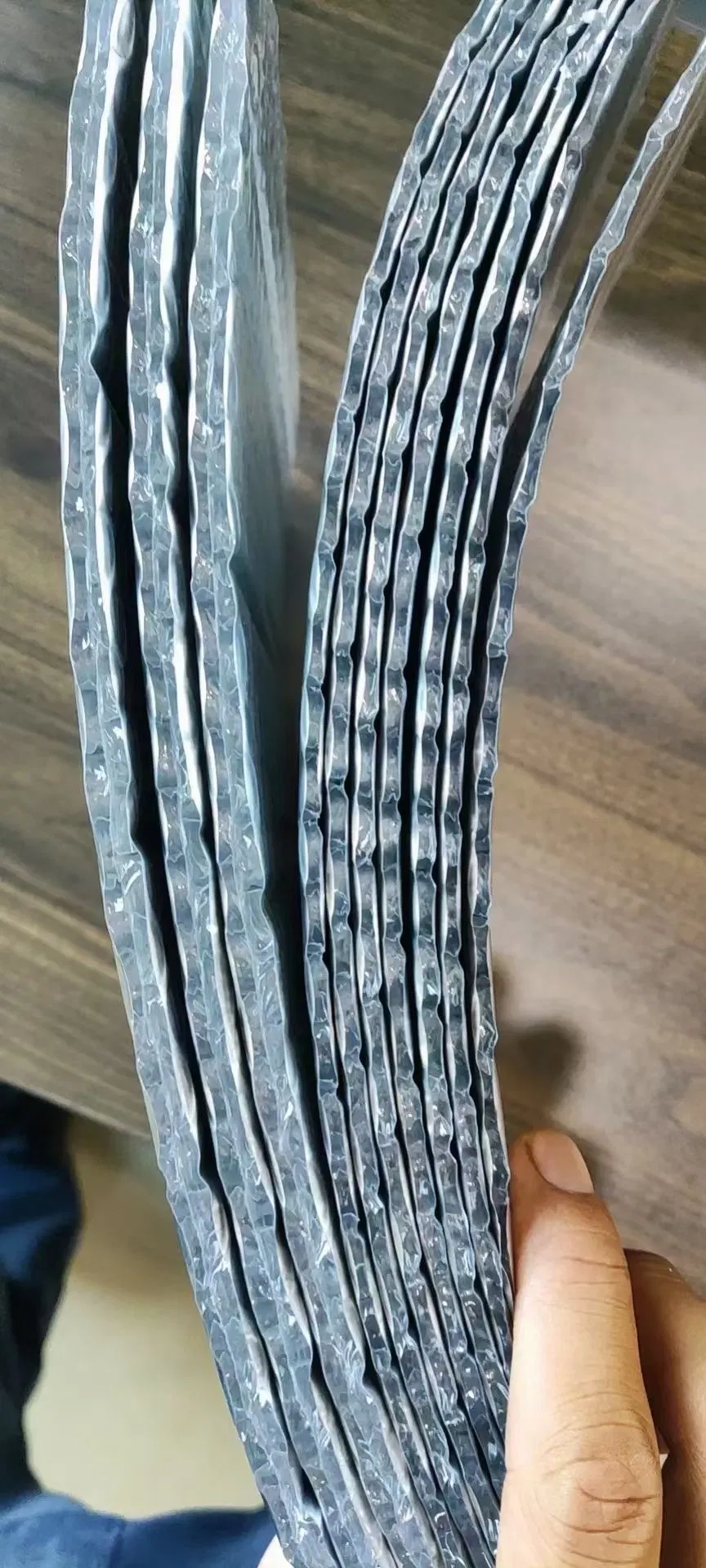 Customized Aluminum Foil Fireproof MPET Bubble Film Insulation Material Fireproof Wall Board Insulation Material