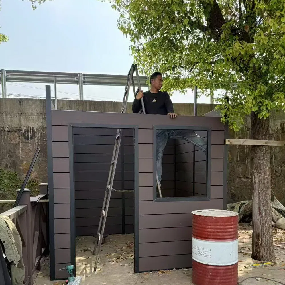 Customized Outdoor Storage Garden Shed with Sloping Roof and Lockable Door