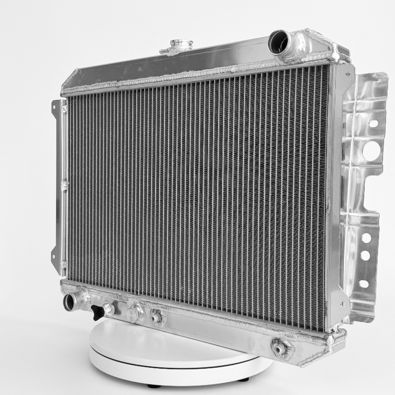 Радиатор охлаждения Mazda B2000/B2200 82-93 алюминиевый