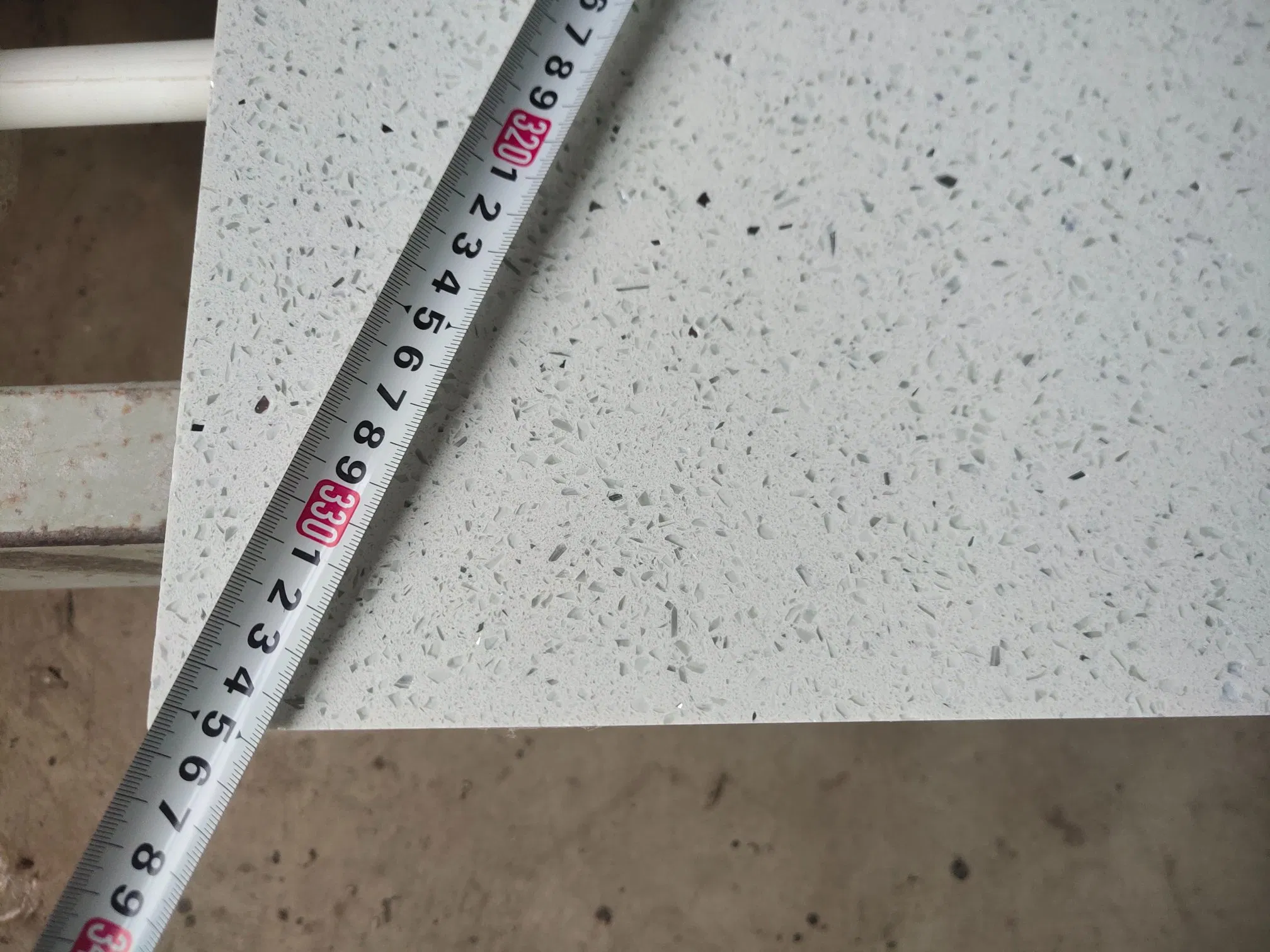 OEM Factory Corian Bathroom Countertop Wash Basin Table Artificial Quartz Slab for Boutique Shower Room and Commercial Laboratory Quartz Countertop