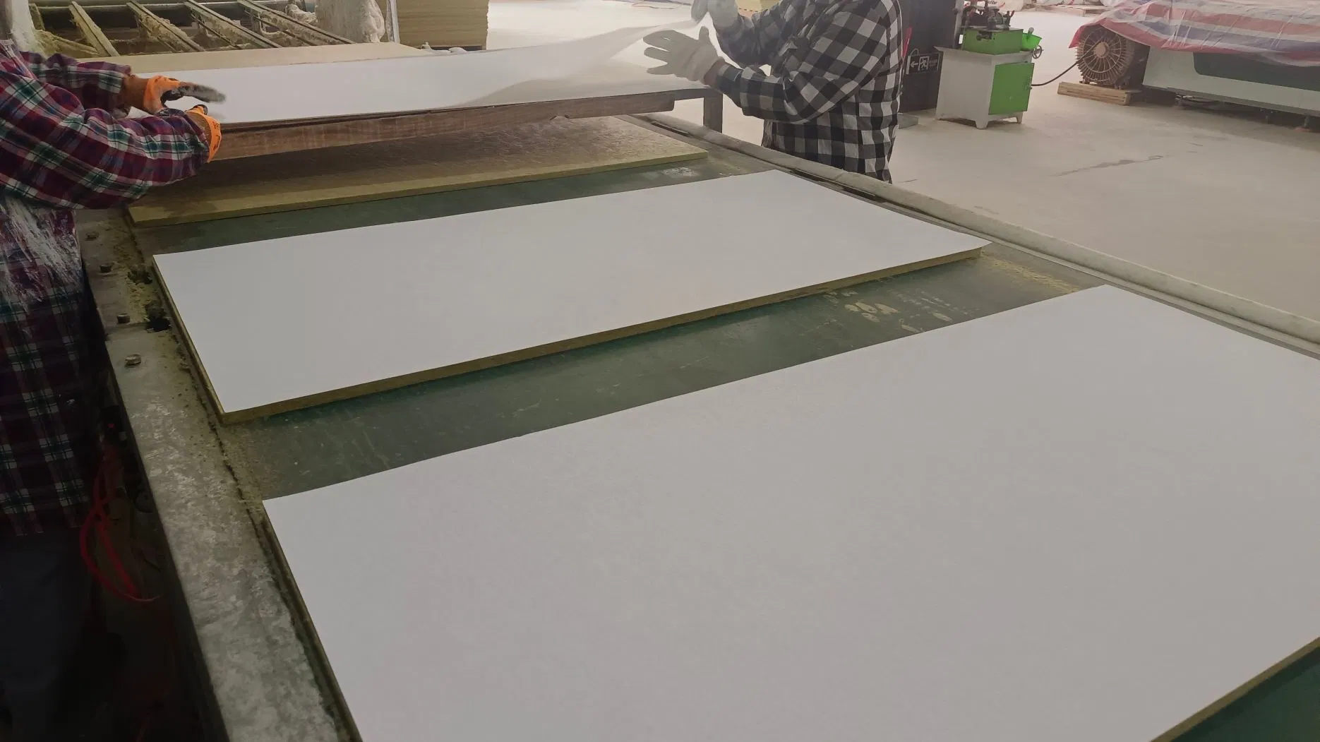 Factory Supply Sound-Absorbing Fire Protection Rock Wool Acoustic Ceiling Insulation