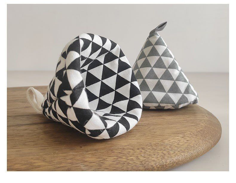 Sleeves Triangle Insulated Cotton Pot Handle Scald Proof Pan Grip Cover