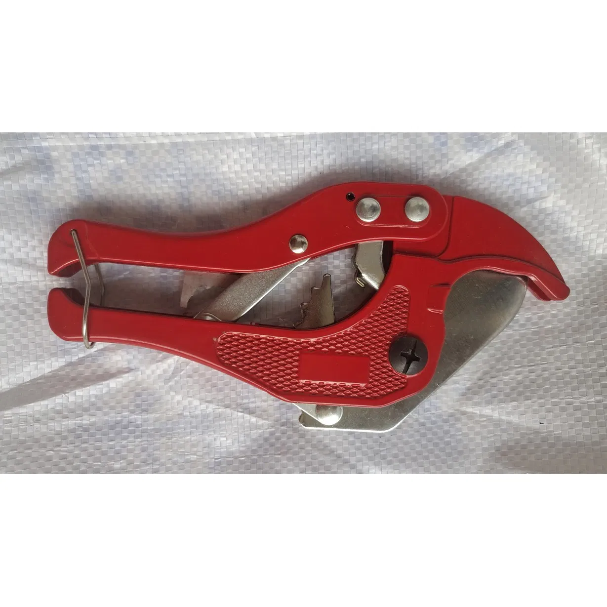 Труборез для ПВХ труб ручной