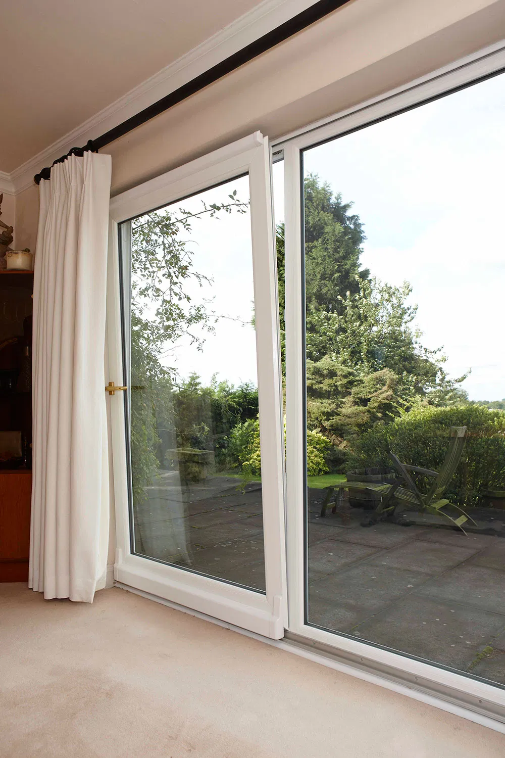 2020 Top Quality UPVC Vinyl Casement Sliding Windows and Doors with Fly Screen