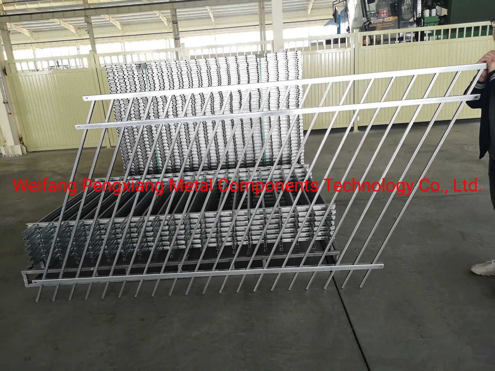 Manufacturer Wholesale Metal Steel / Aluminum Tubular Fences Steel Railing Wrought Iron Fence Panel Decorative Fencing Aluminum Garden Fence