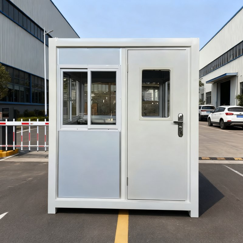 New Outdoor Steel Structure Portable Mobile Sandwich Panel Security Guard Booth for Construction Site Sentry Kiosk House