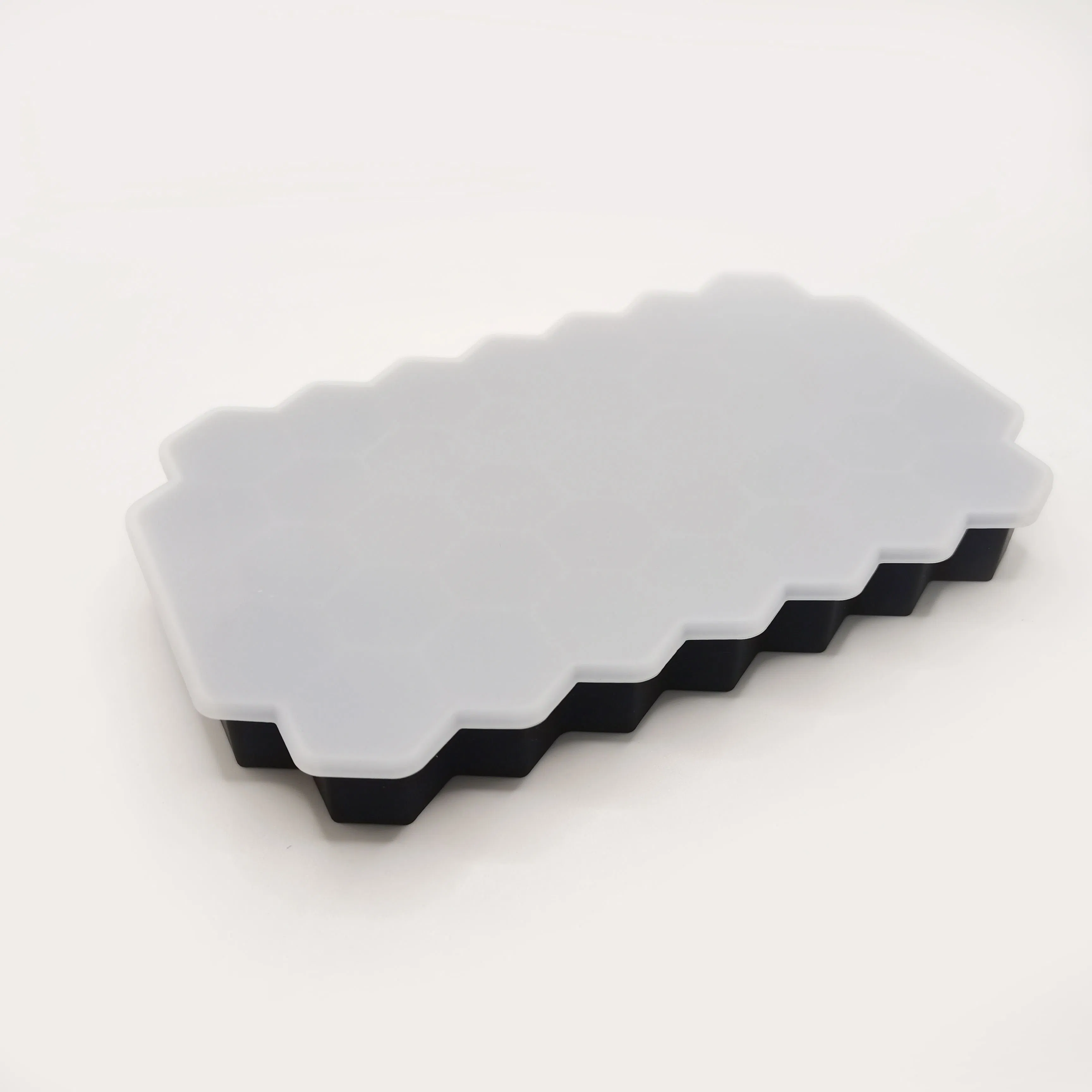 Large Capacity Heat Resistant and Cold Resistant Silicone Honeycomb Ice Cube Tray Ice Making Multi Cell Cocktail Making