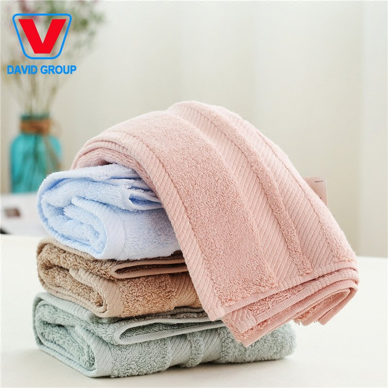 High Quality Hotel Custom Embroidered Logo White Cotton Bath Towel