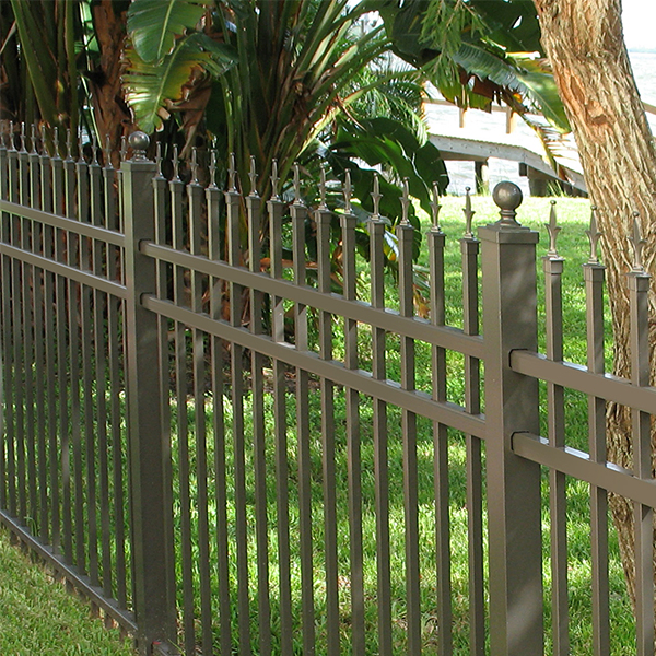 Ornamental Fence Spraying