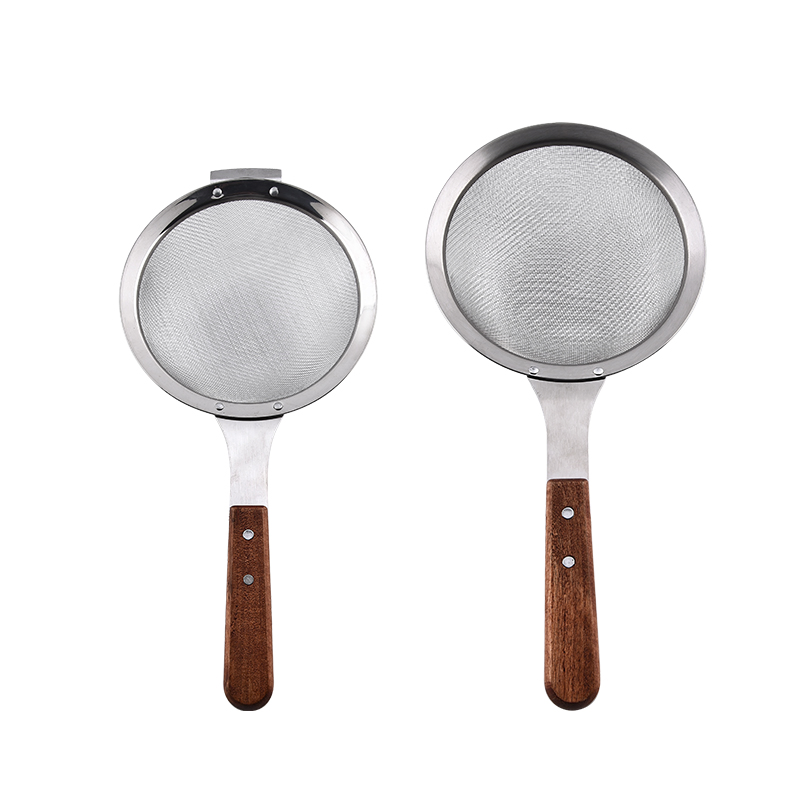 Heat-Resistant Wholesale Stainless Steel Strainer Skimmer Ladle Oil Strainer with Wooden Handle