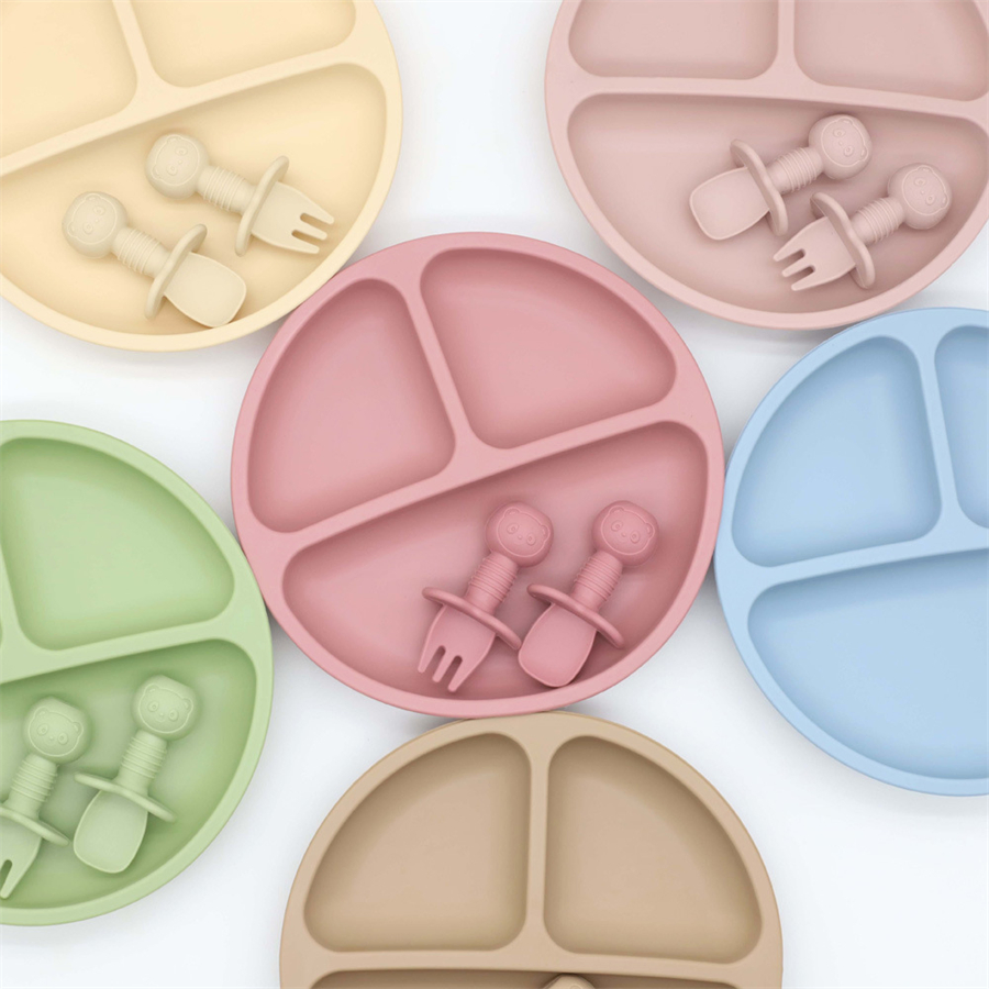 BPA Free Non-Toxic Strong Suction Divided Baby Silicone Feeding Plate