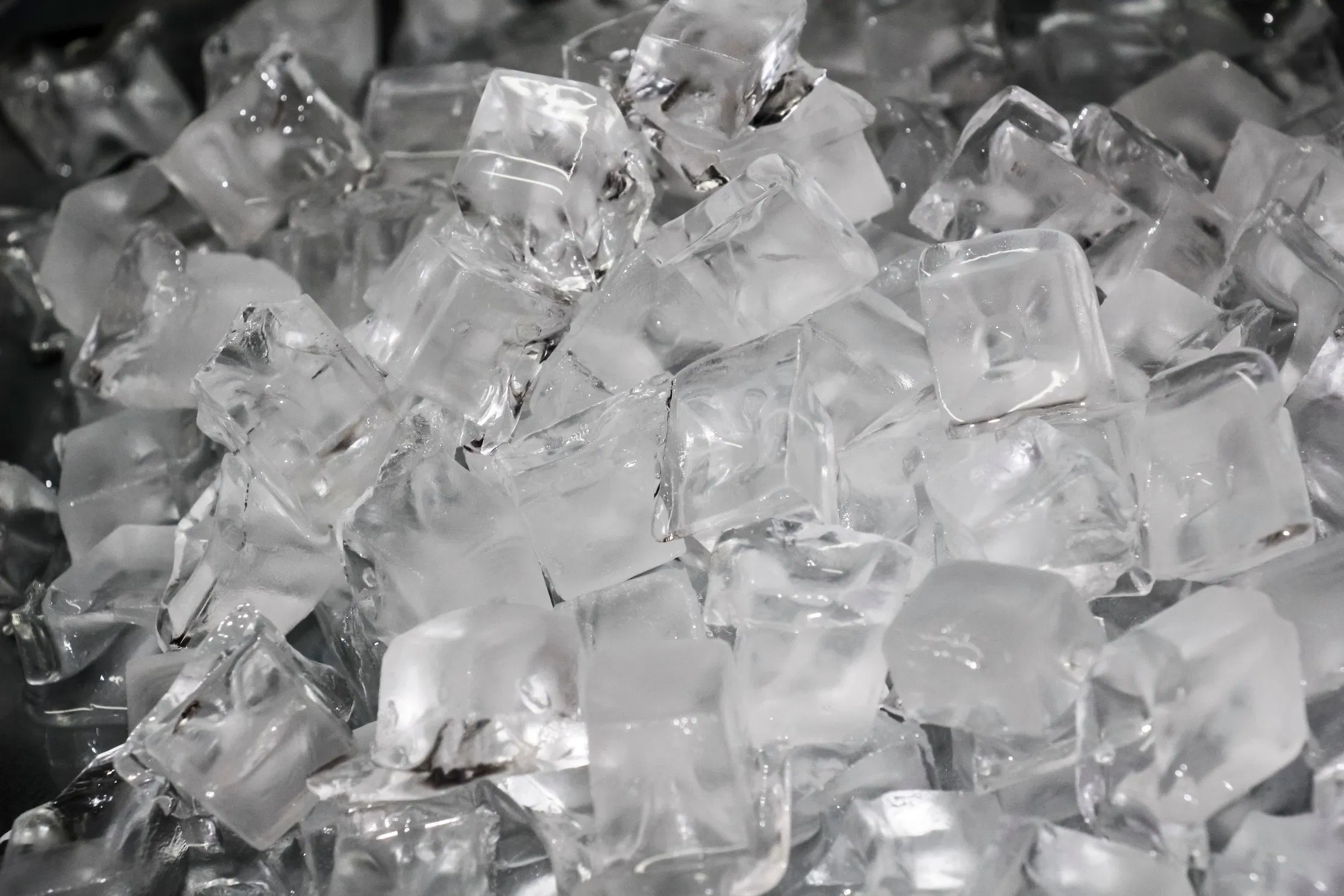 1000kg/24 Hours Commercial Sk-2000p Cube Square Ice Machine for Coffee/Kitchen