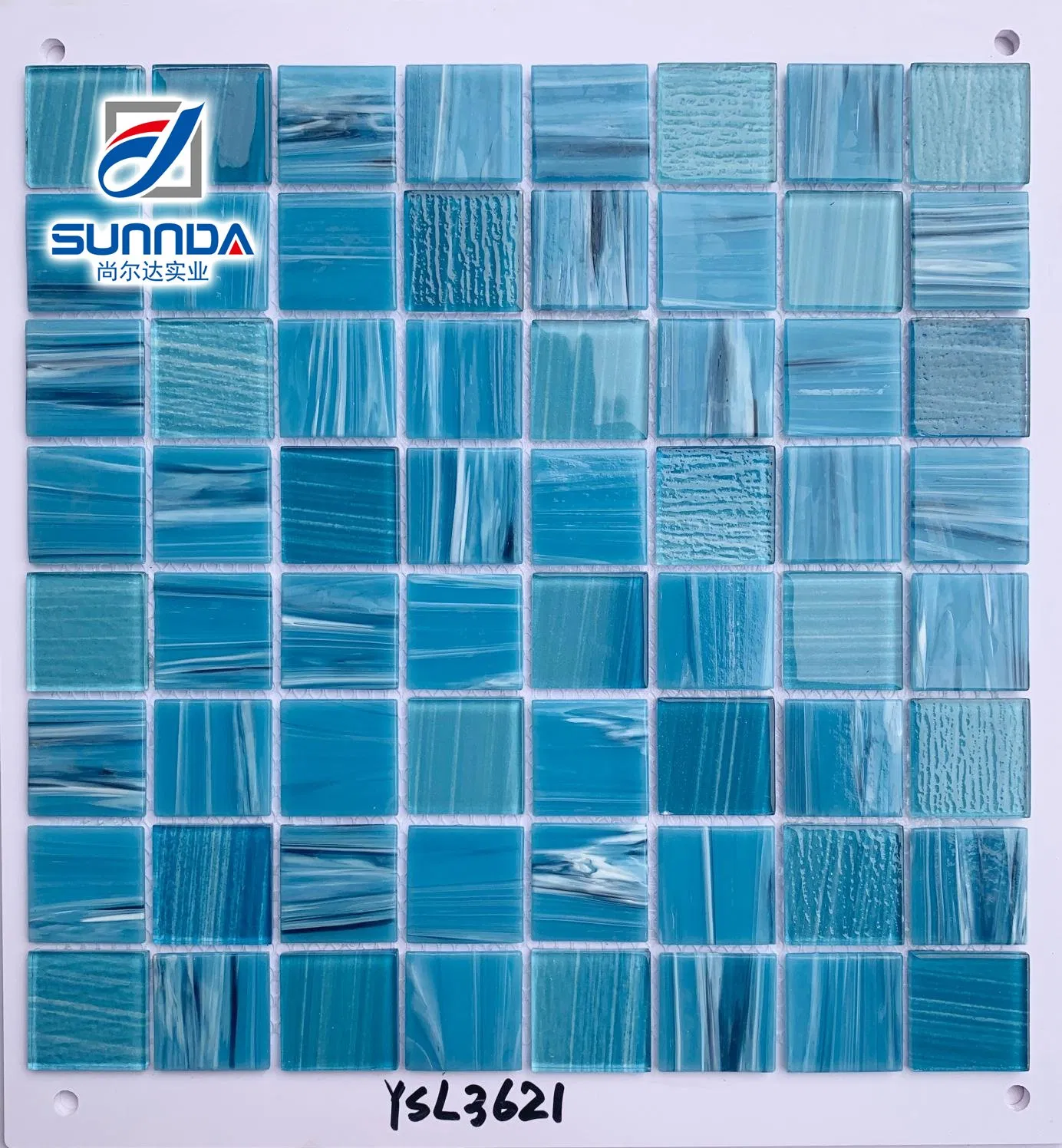 Голубая стеклянная мозаика для ванной и бассейна