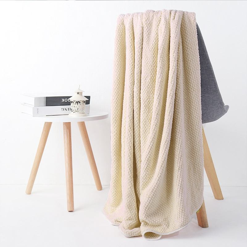 Soft Warm Decorative Flannel Cotton Coral Fleece Water Absorbent Bed Home Use Throw Blanket