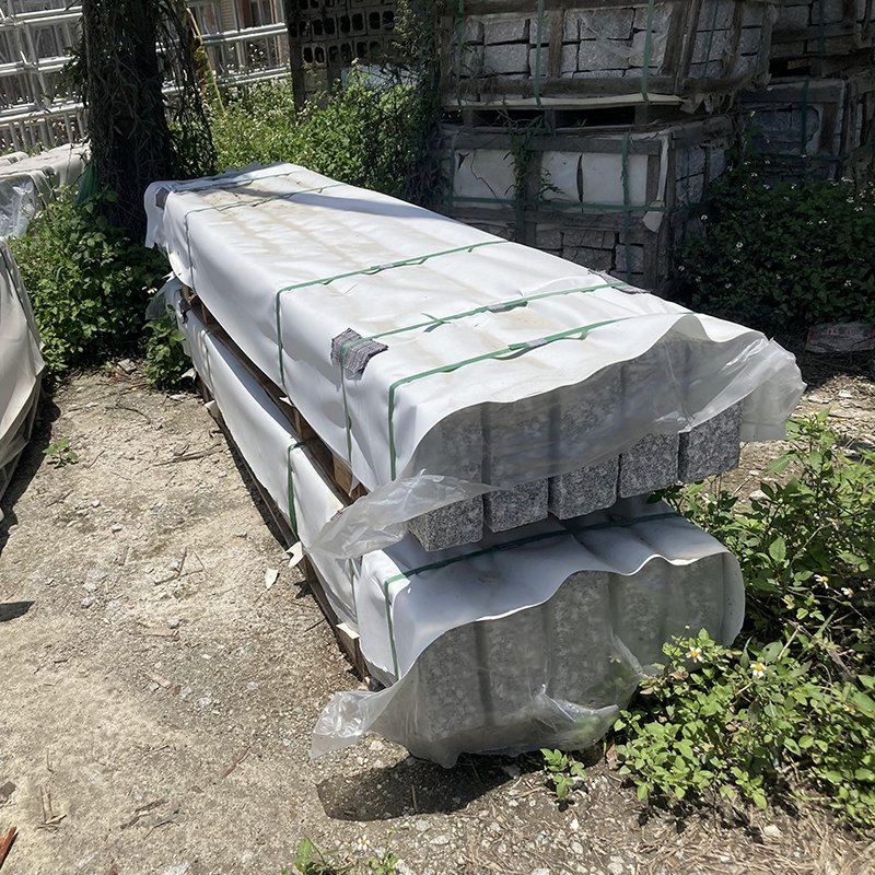 Grey Granite Posts Granite Stone Fence Post for Garden Decoration