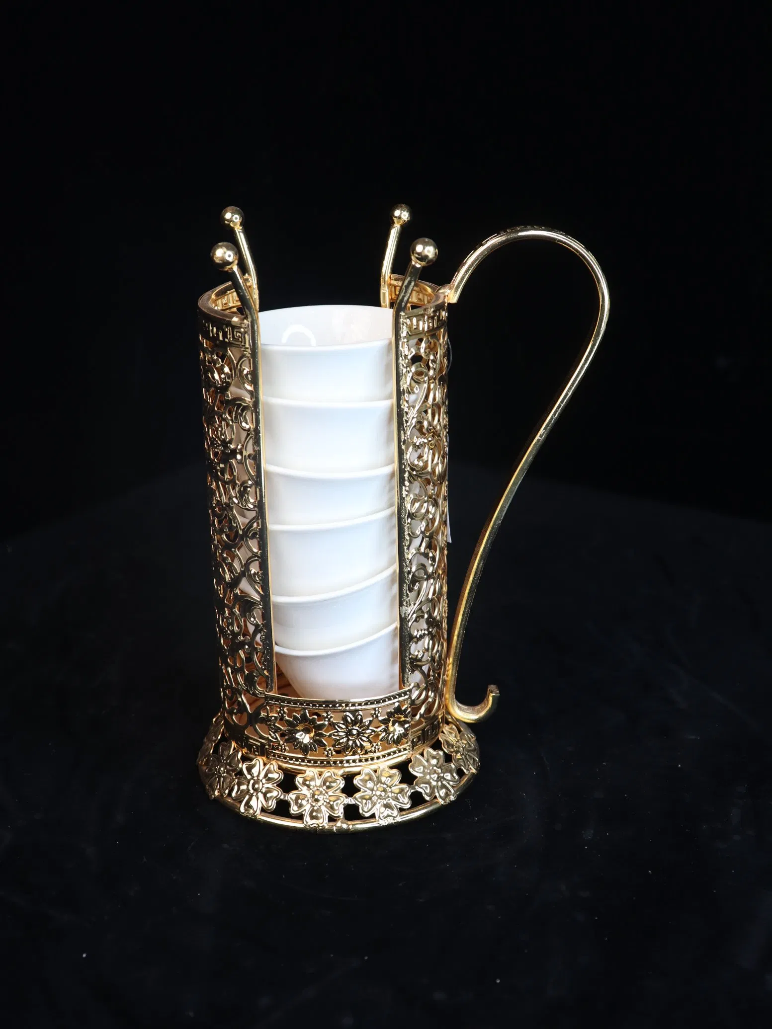 Decorative Gold-Plated Iron Frame with Ceramic Tea Cup Decoration Set