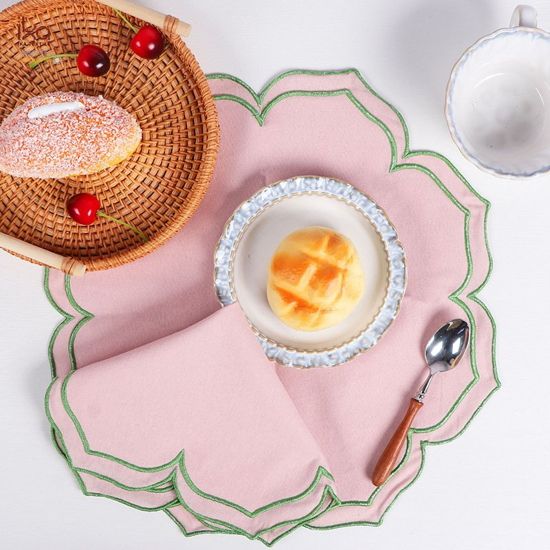 Irregular Flower Shaped Embroidered Pure Linen Placemats Good Quality Custom Multi Color European Washable Scalloped Table Mat