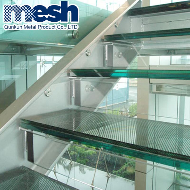 Colored Metal Mesh Fabrics for Laminated Glass