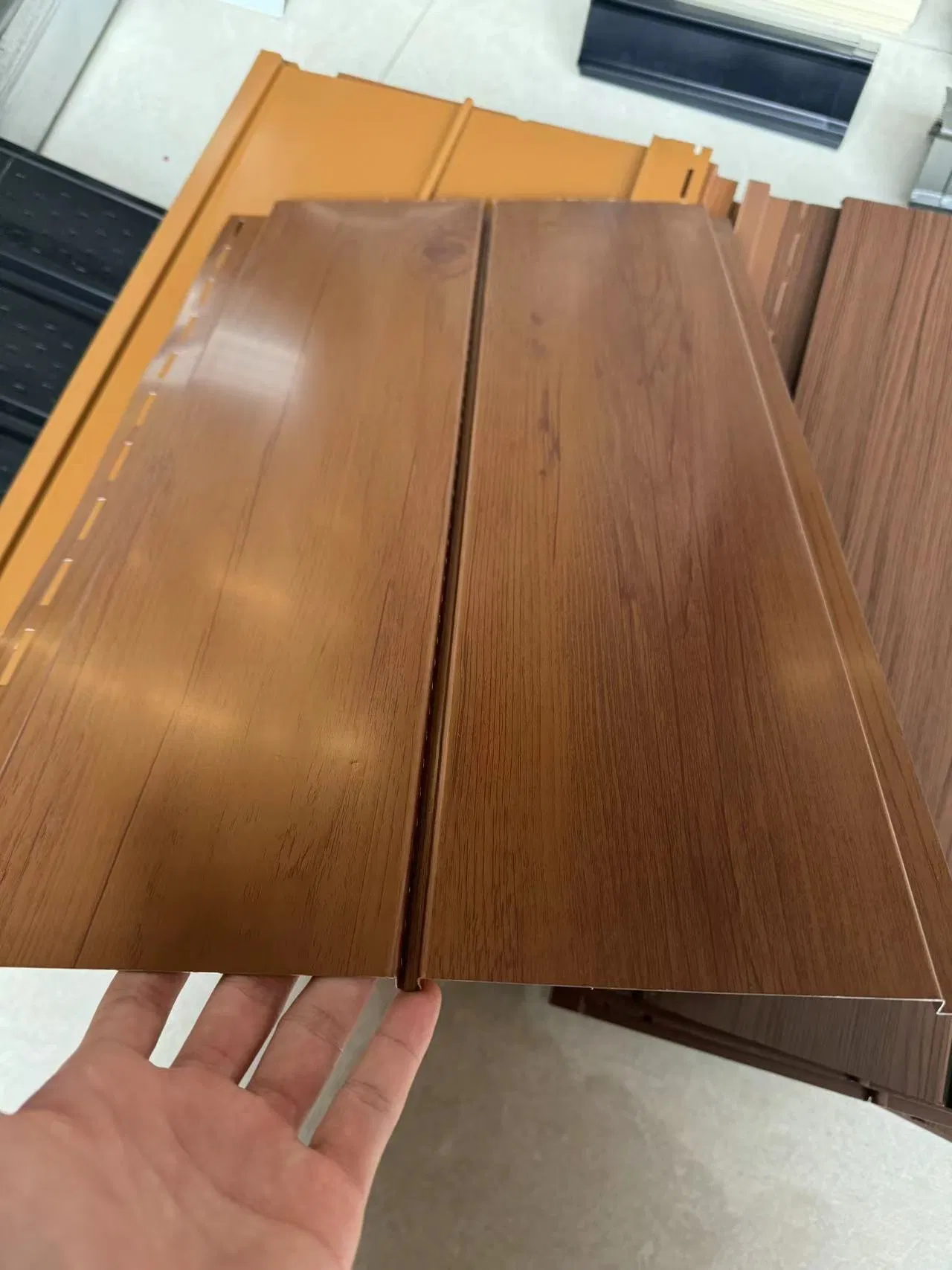 8" X 12'6" Woodgrain Deluxe Aluminum Siding Panel