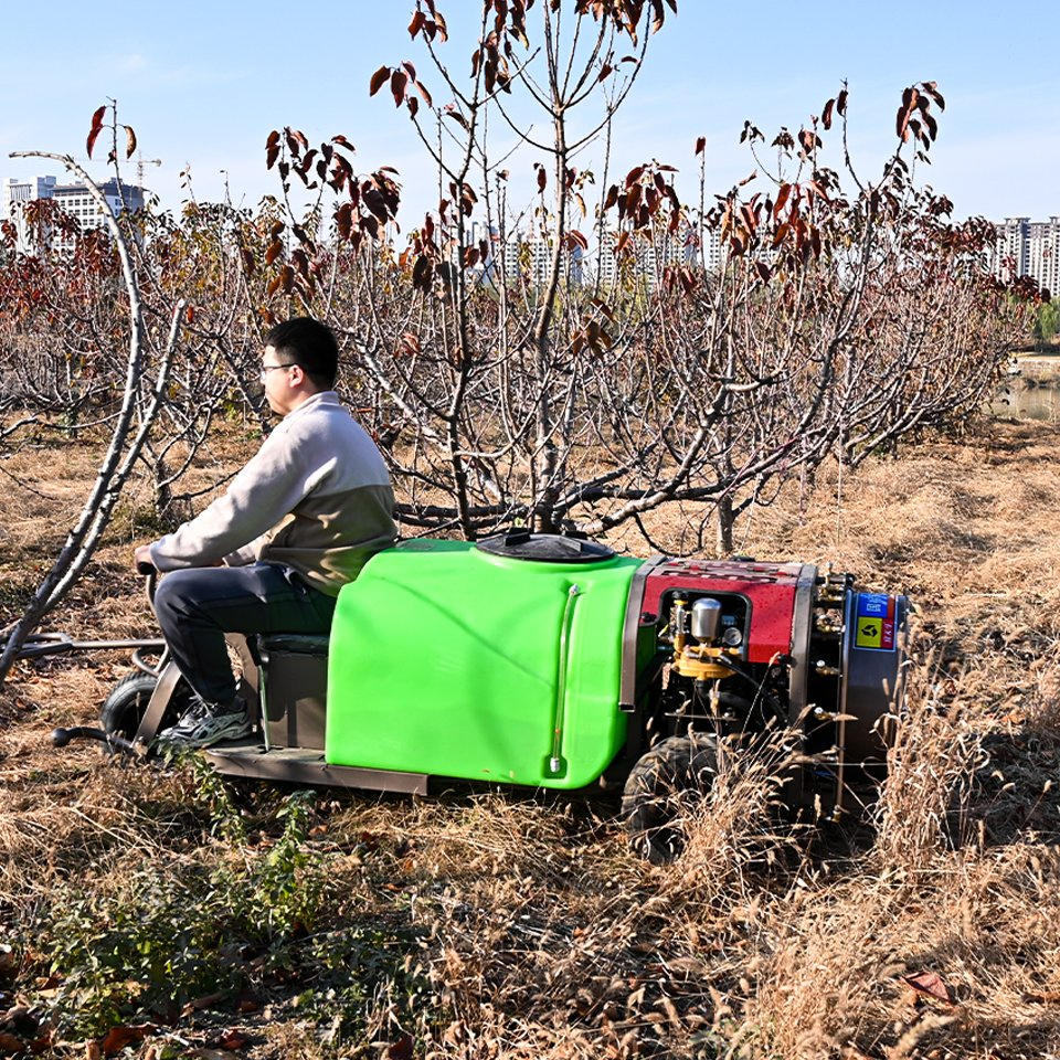 300L High Pressure Sprayer Large Capacity Self-Propelled Riding & Trolley Pesticide Sprayer