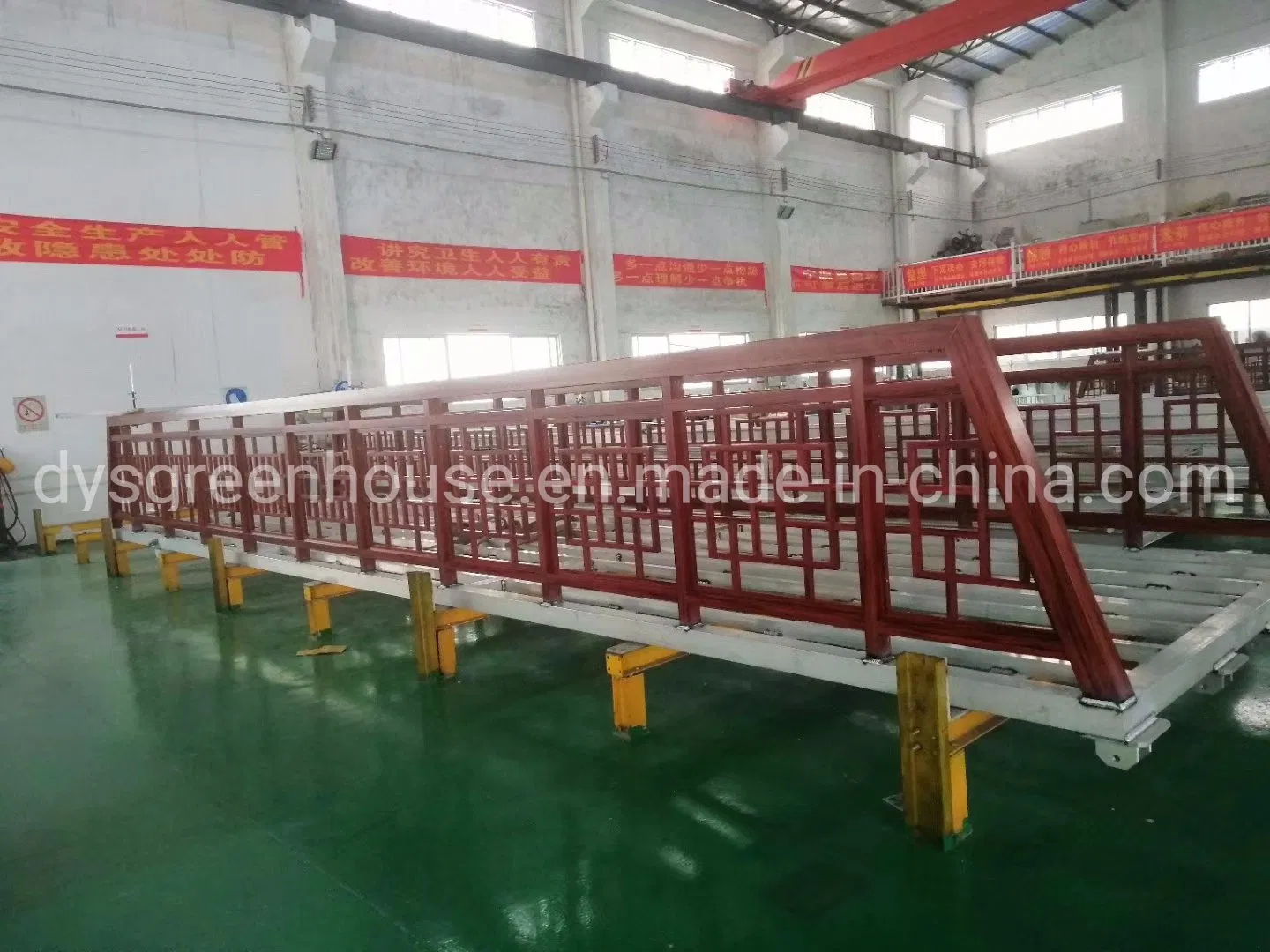 an Approach Bridge Between Pontoon Platform on Water Floating Platform Portable Steel Bridge