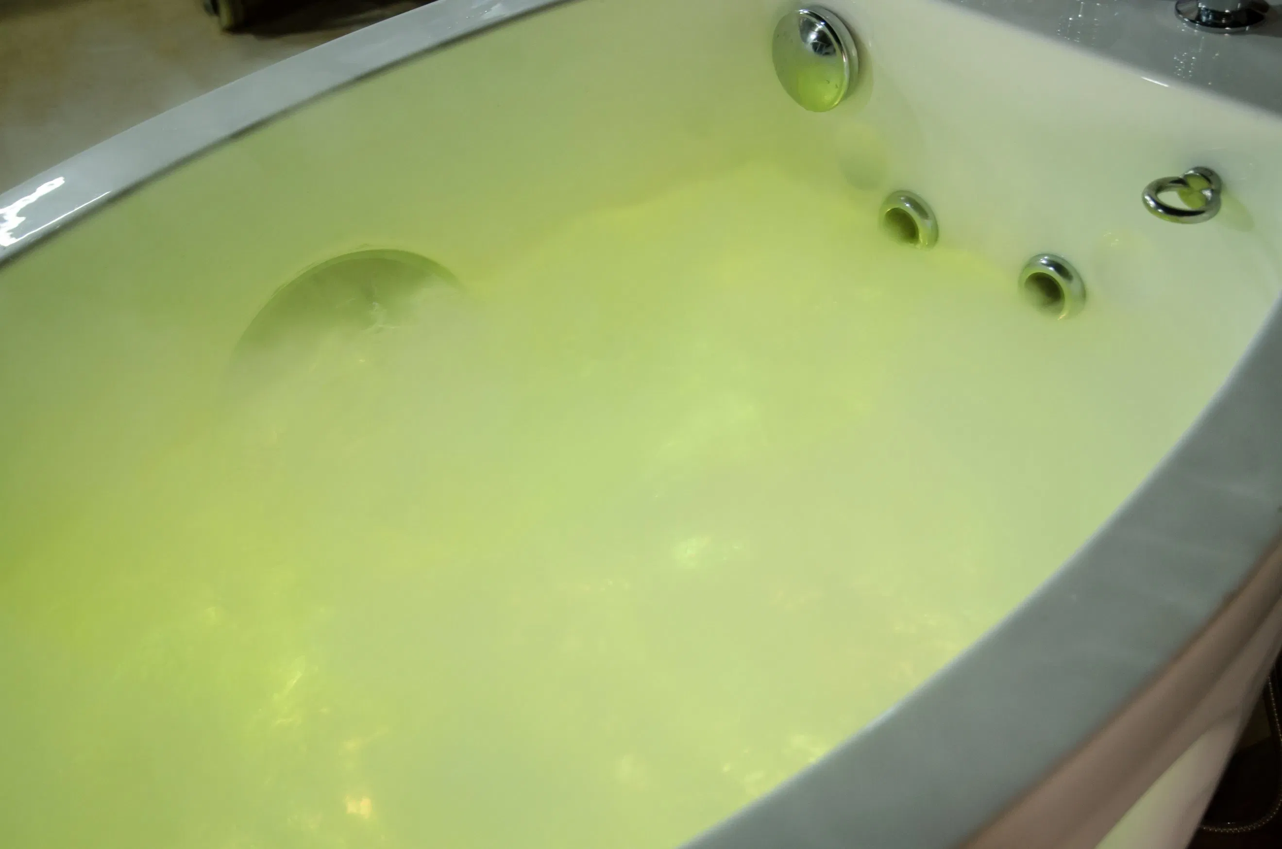 Овальная акриловая ванна Lovely Design