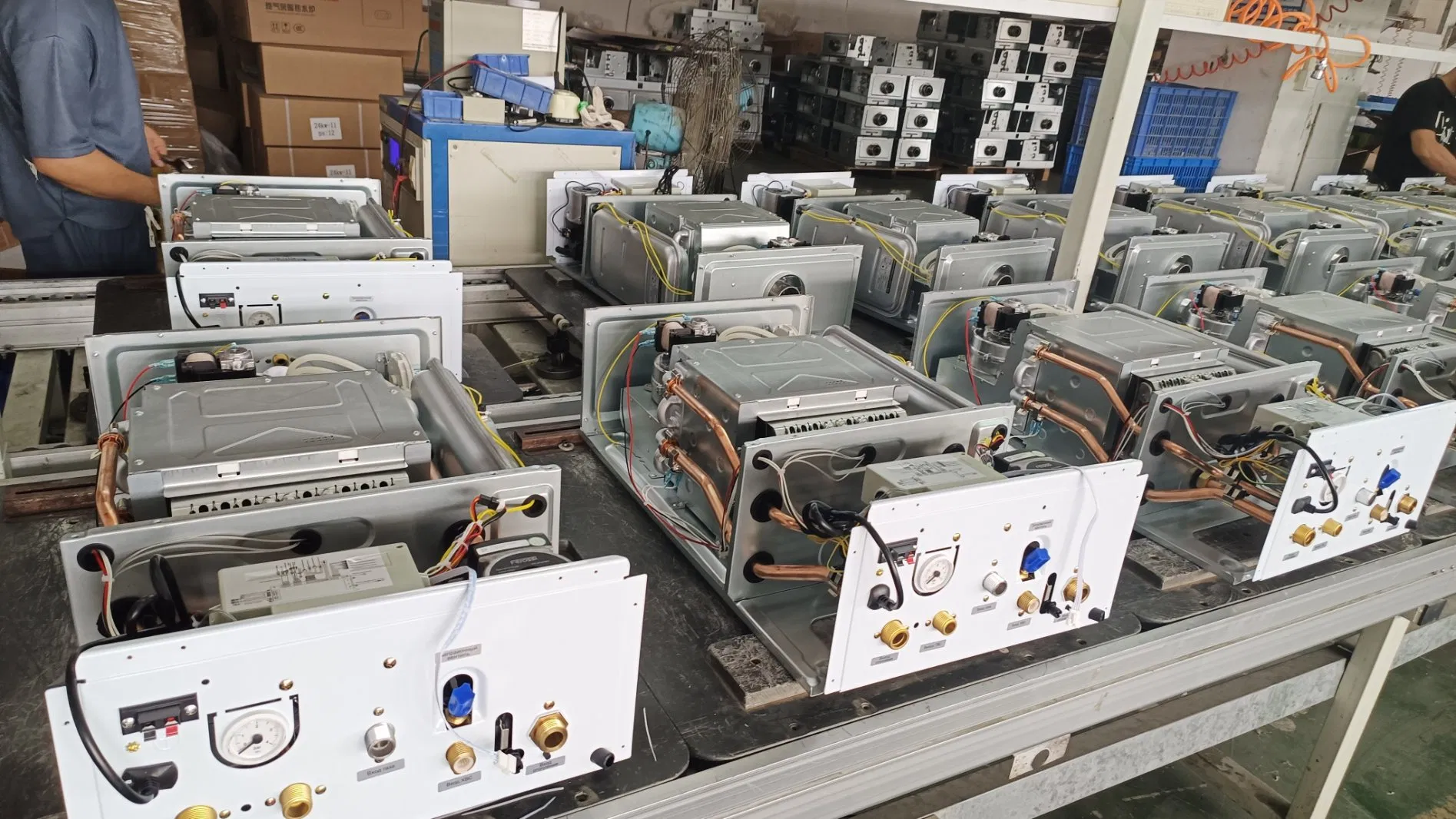 Настенный газовый котел-водонагреватель для дома