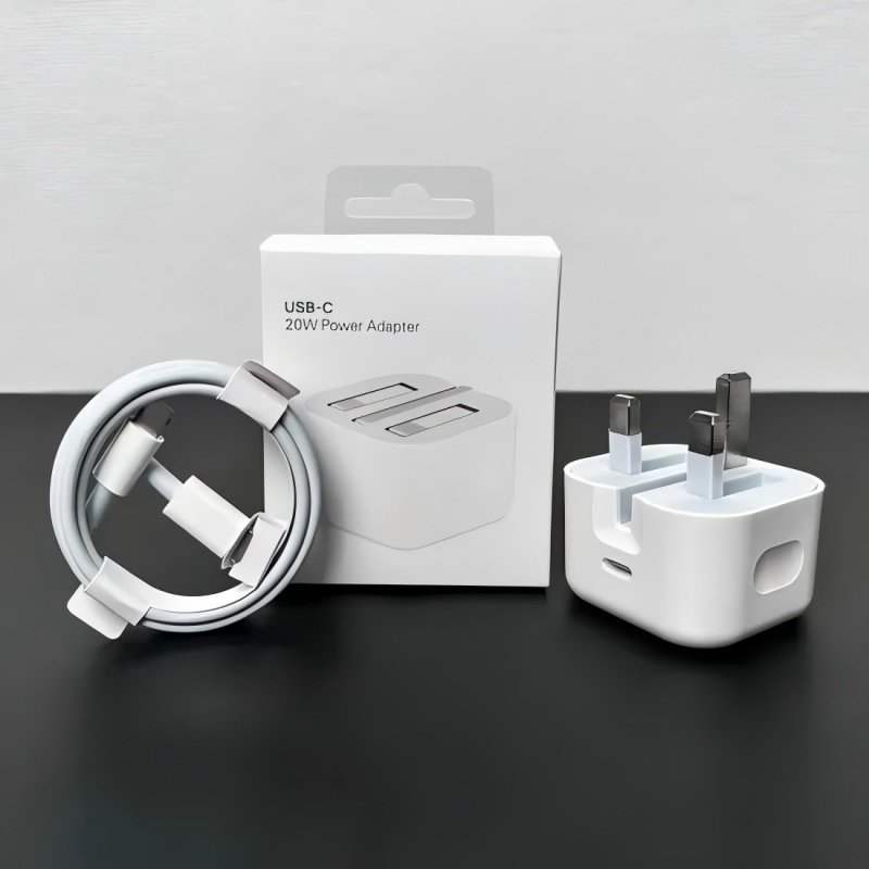 Складной зарядник 20W Type-C с UK вилкой