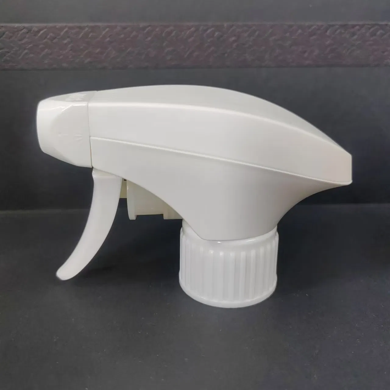 Transparent Red and Blue Mix Color Design Trigger Sprayer for Car Cleaning Kitchen Cleaning