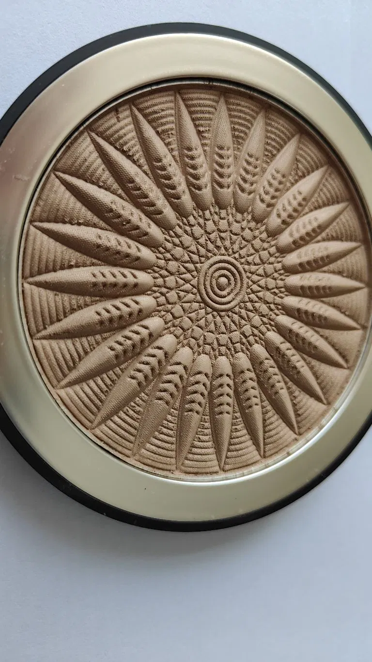 Customized Skin Repair Discs for Radiant Complexion Renewal