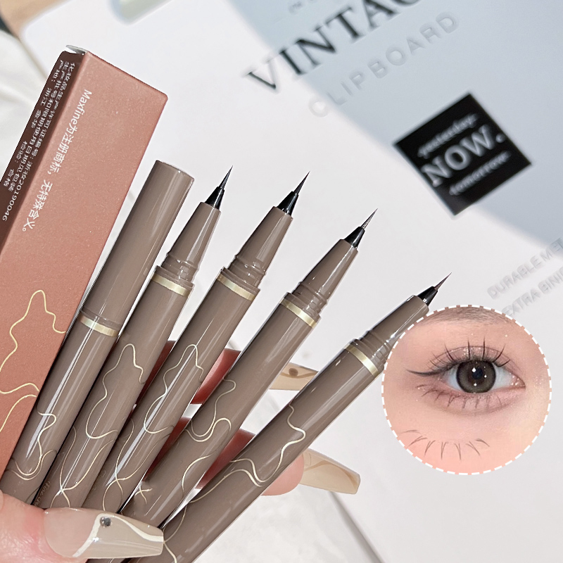 Black Liquid and Smudge-Proof Eyeliner Pencil with Fast-Dry Smooth Brush