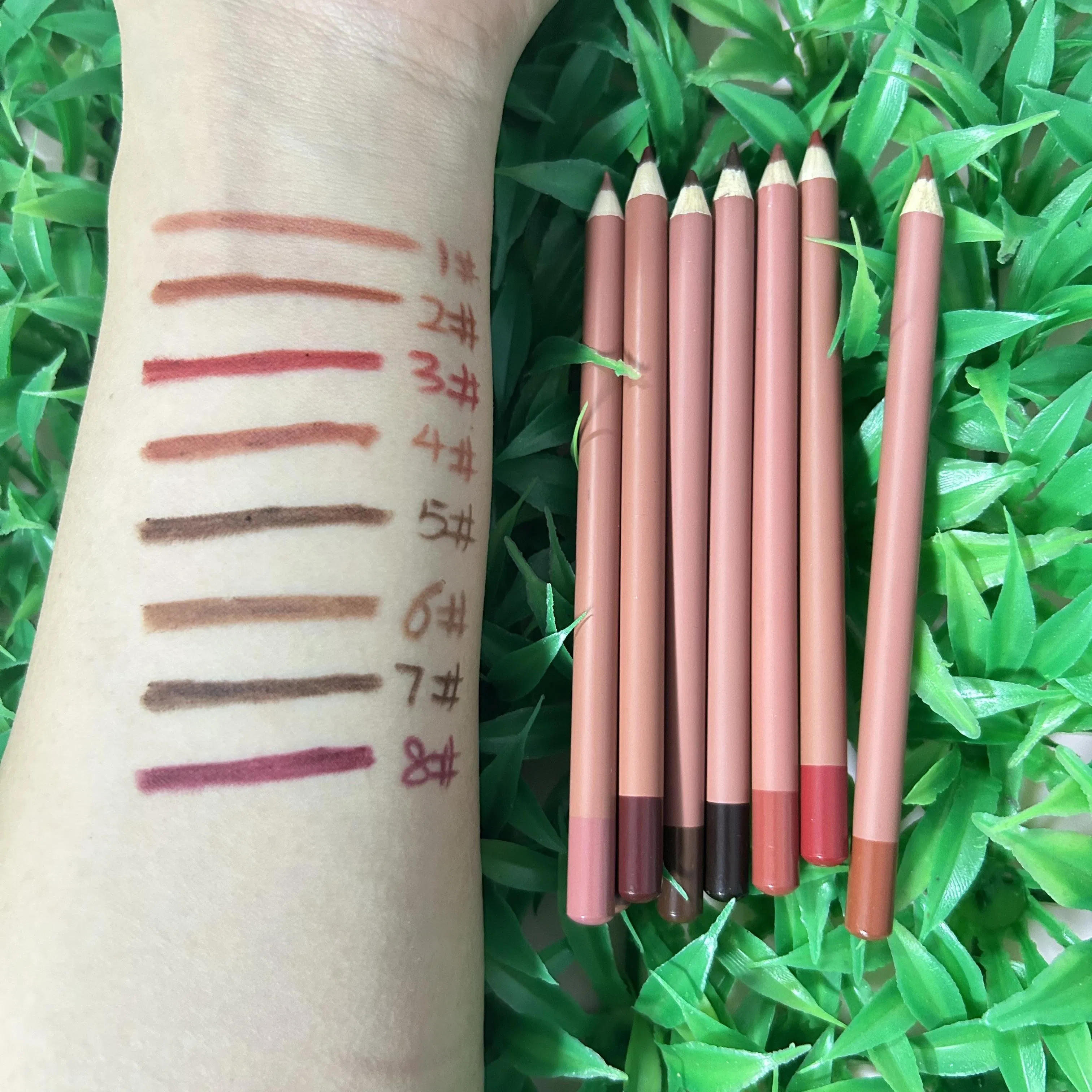 Trendy Lip Contour Nude Tube Vegan Transfer-Resistant Brown Cream Lip Liner for Girls