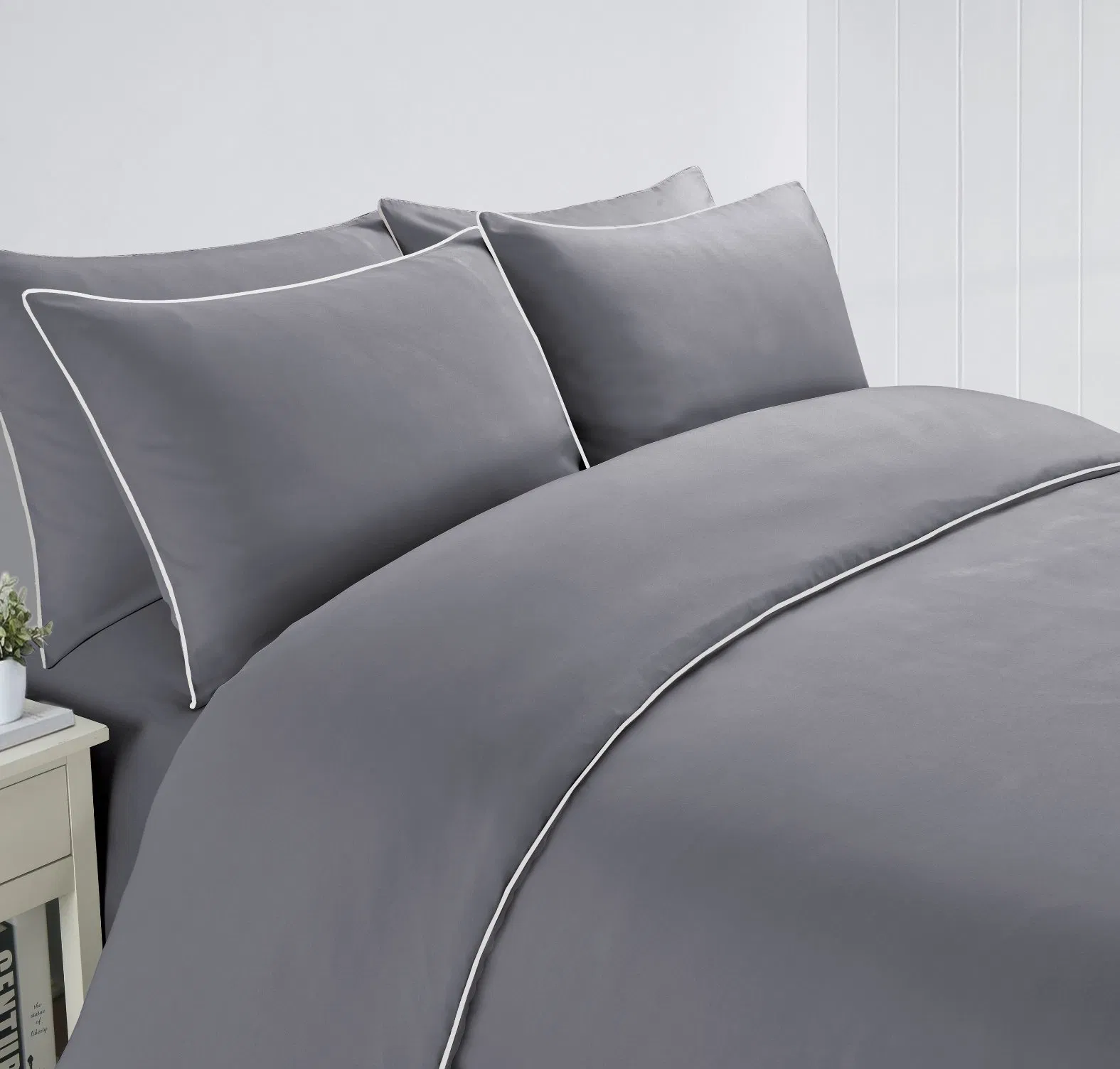 Luxurious 100% Polyester Piped Edge Duvet Cover Set Bedding Set