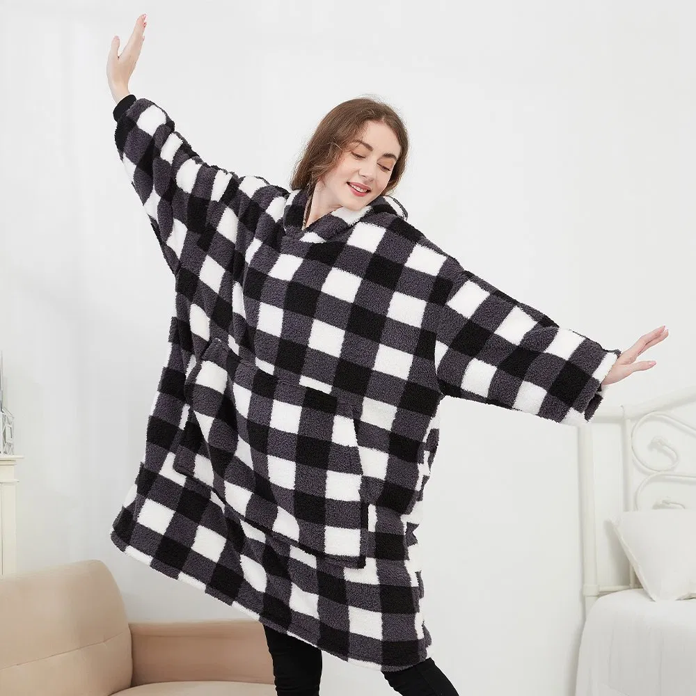 Уютный худи-одеяло с капюшоном и карманами для взрослых